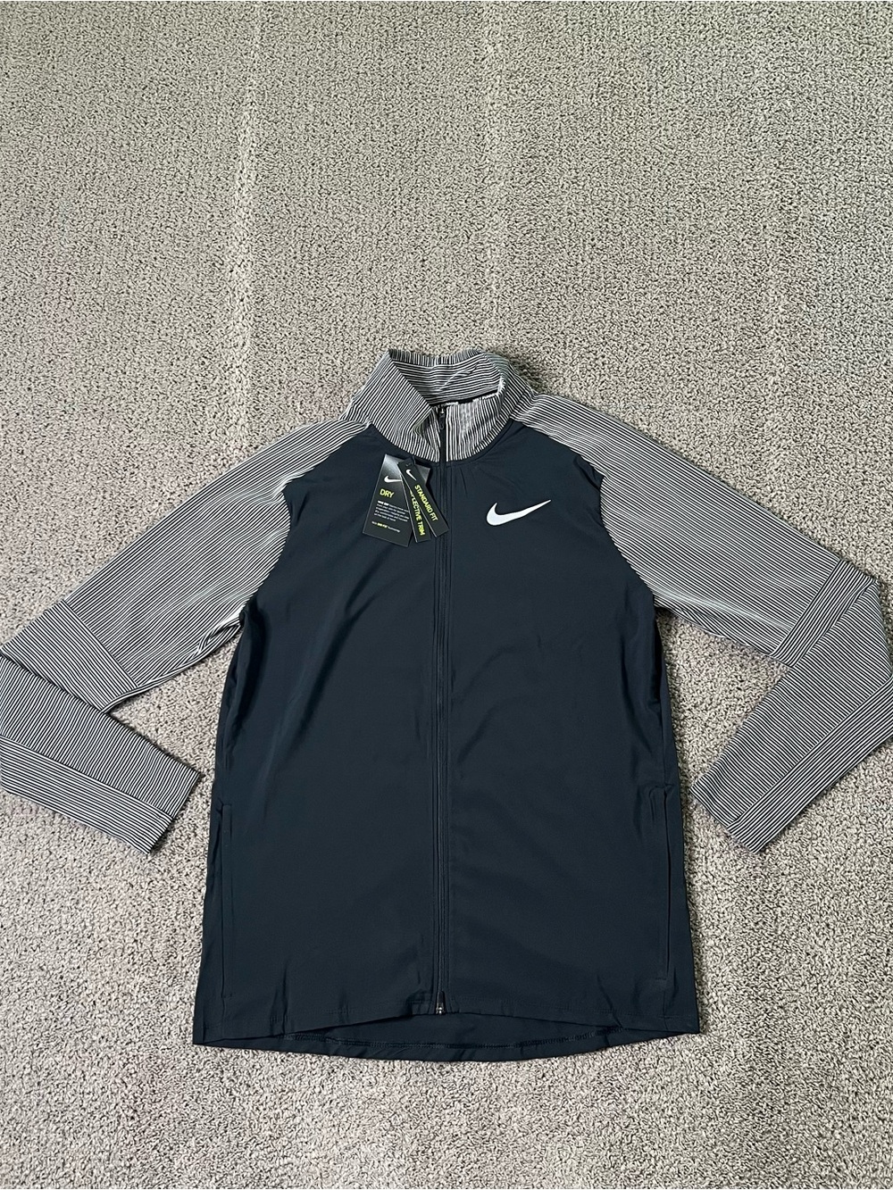 Nike Element Future Fast Hybrid Running Top Men's Size Medium-Tall